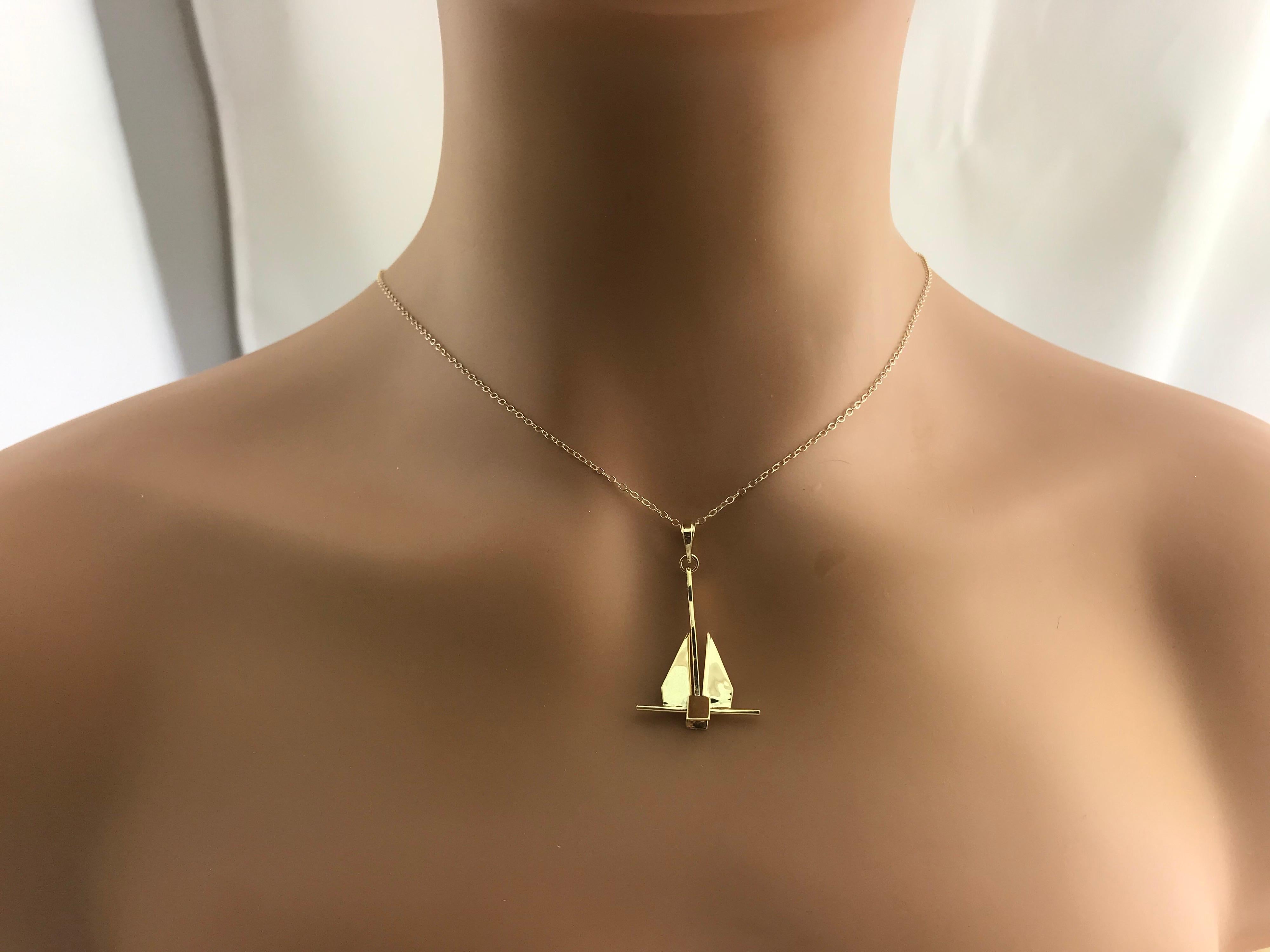 14 Karat Yellow Gold Anchor with Movable Stock Pendant For Sale 4