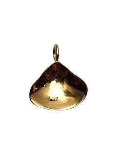 14K Yellow Gold Clam Shell Charm #26110