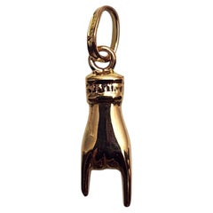 18K Yellow Gold Mano Cornuto Hand Charm #26077