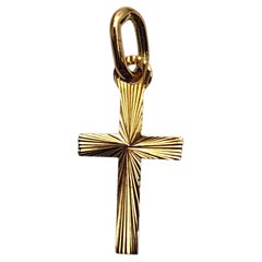 Ciondolo a forma di croce con effetto “sunburst” in oro giallo 18 carati #26076