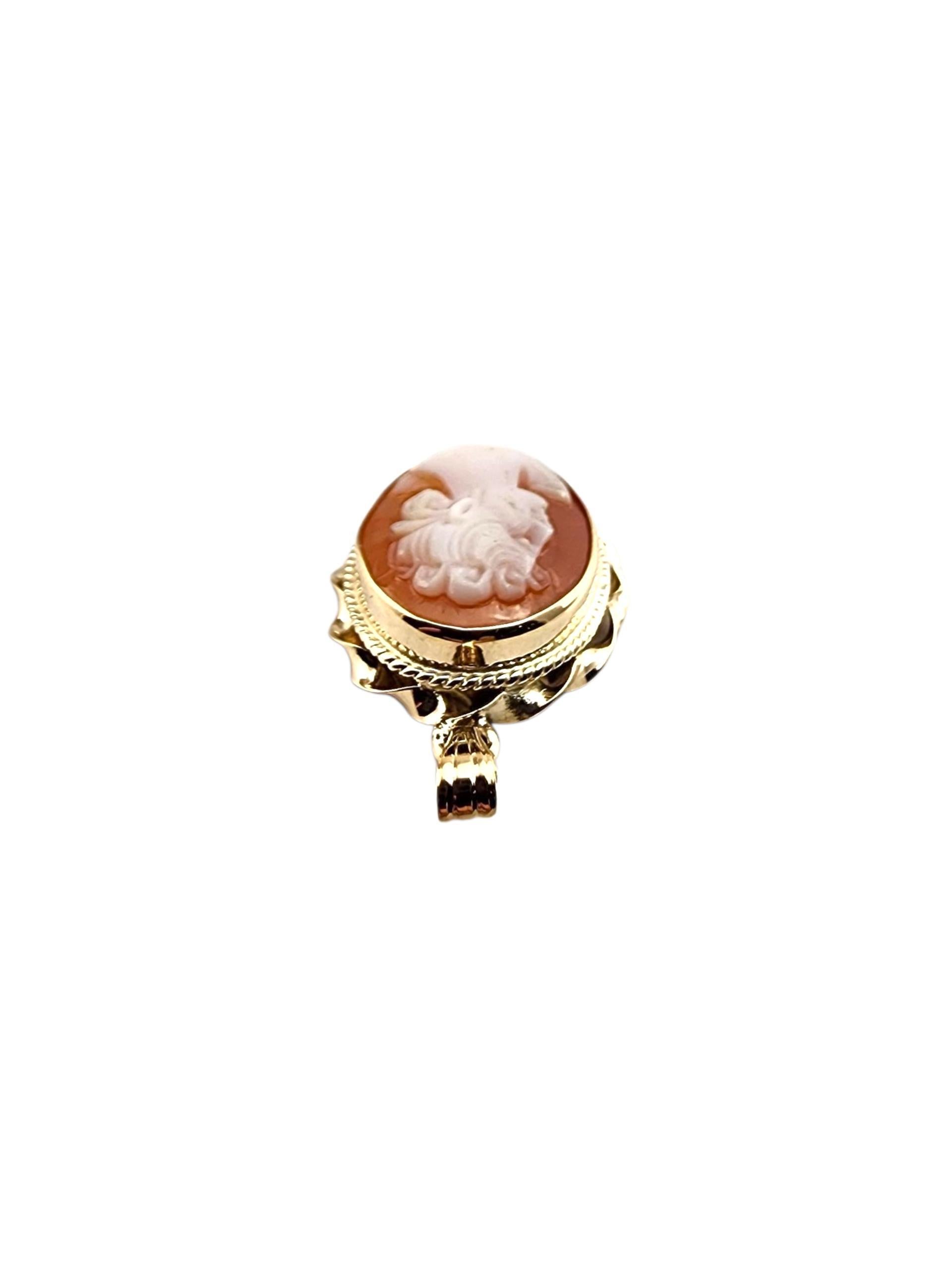Donna Ciondolo cammeo in oro giallo 14K #22340 in vendita