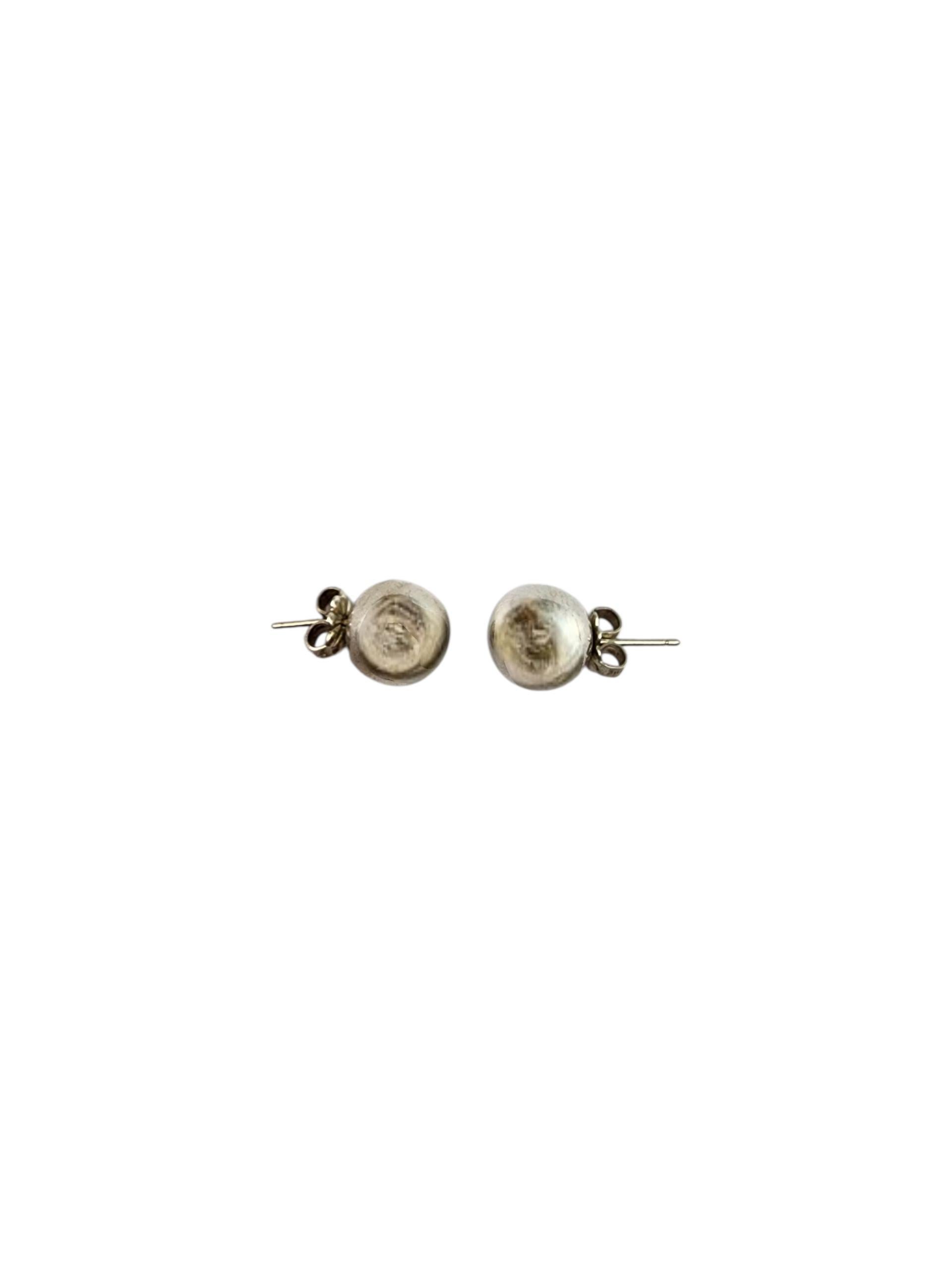 Tiffany & Co. Orecchini a sfera in argento duro #21010 In condizioni buone in vendita a Washington Depot, CT