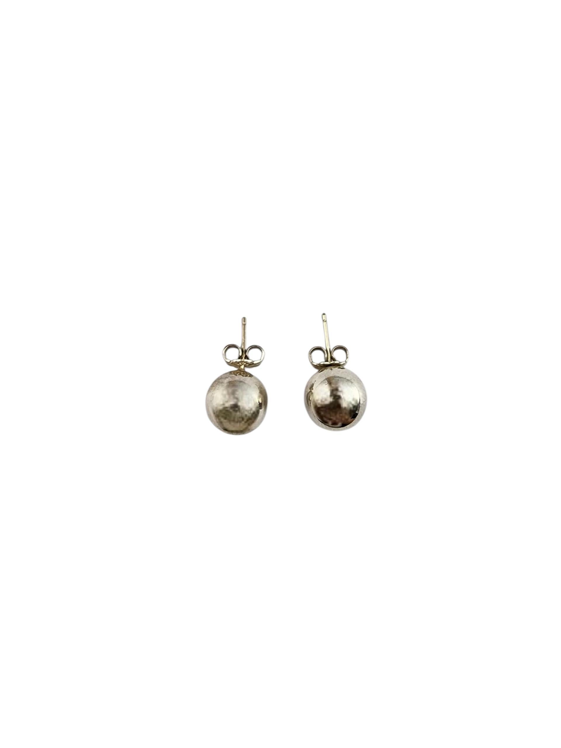 Moderno Tiffany & Co. Orecchini a sfera in argento duro #21010 in vendita
