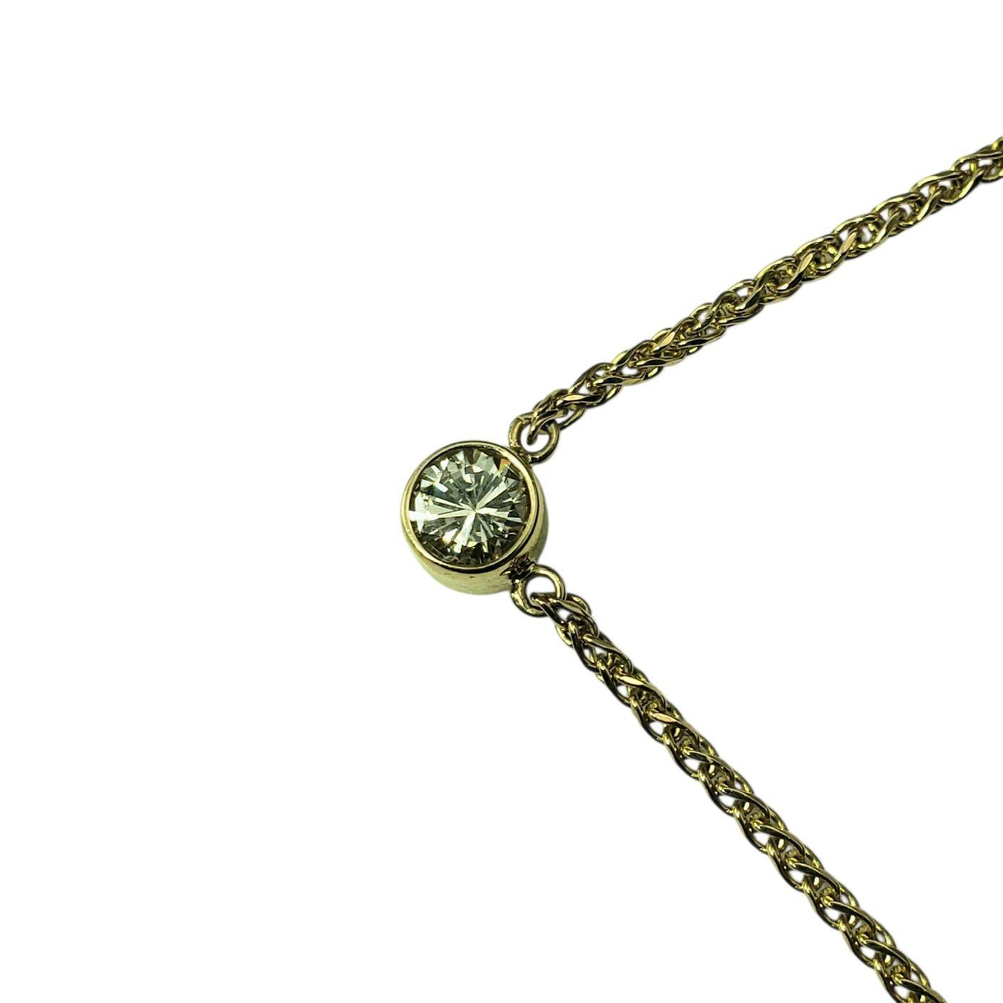 Taille brillant Collier en or jaune 14 carats avec pendentif solitaire en diamant #22366 en vente