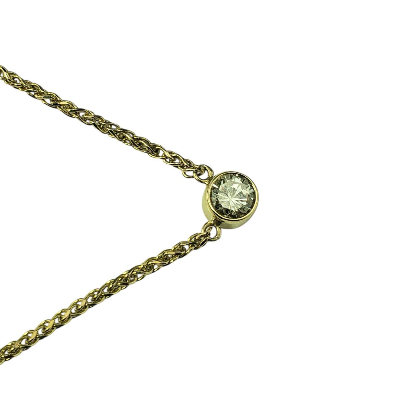 Collier en or jaune 14 carats avec pendentif solitaire en diamant #22366 Bon état - En vente à Washington Depot, CT