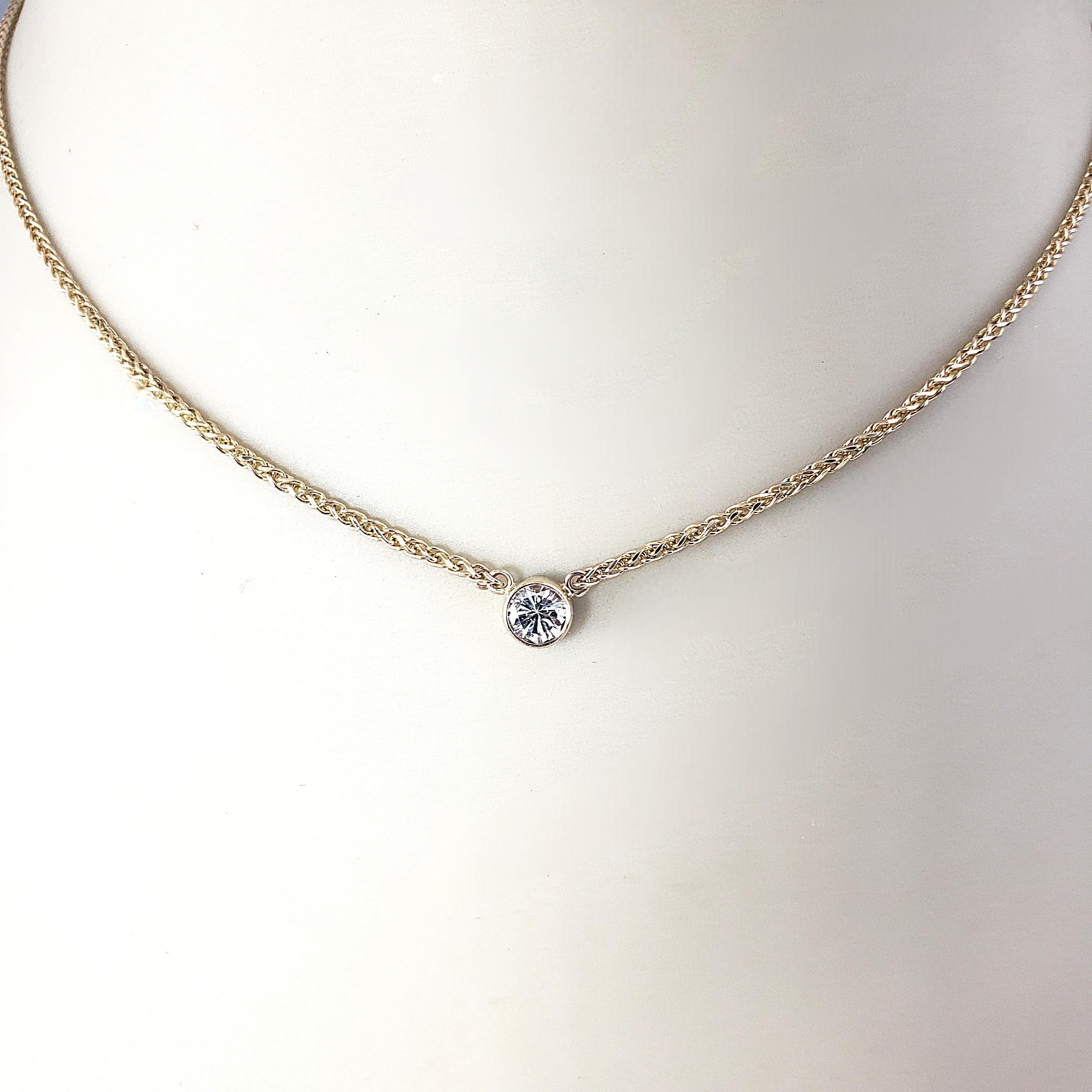 Collier en or jaune 14 carats avec pendentif solitaire en diamant #22366 en vente 2