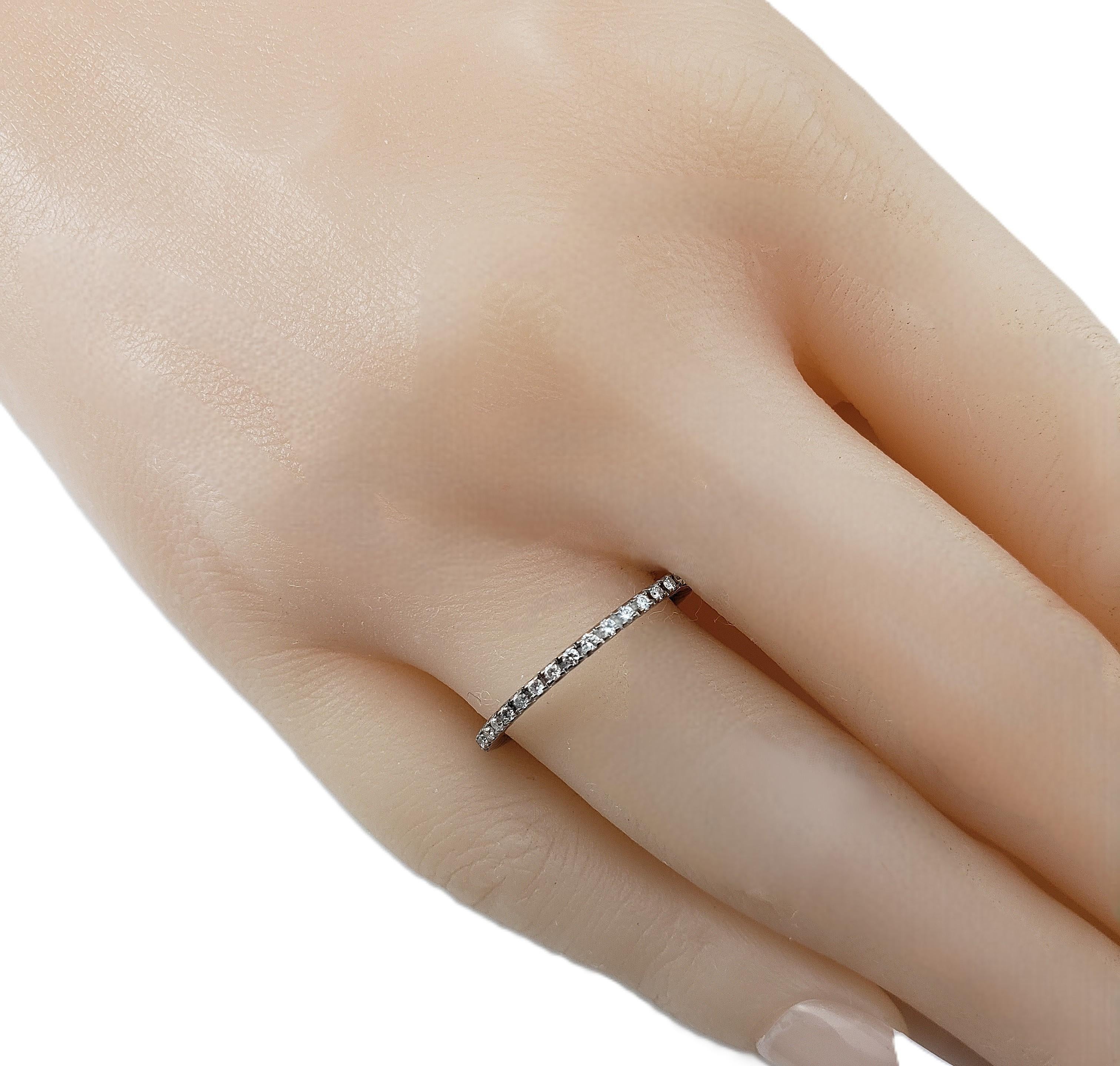 Spark Bague d'éternité en or blanc 18 carats diamant Taille 8 #22395 en vente 1