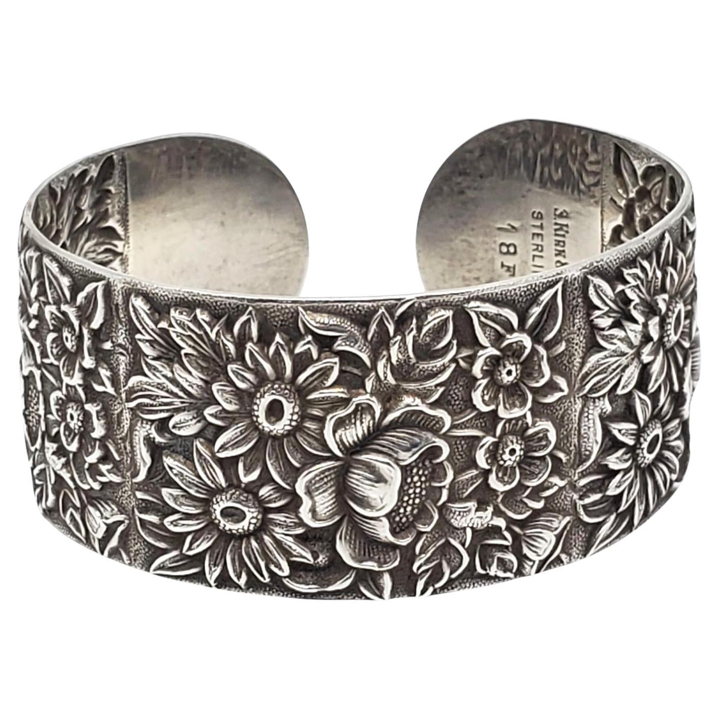 S. Kirk & Son Brazalete de plata de ley con repujado floral 18F nº 21144