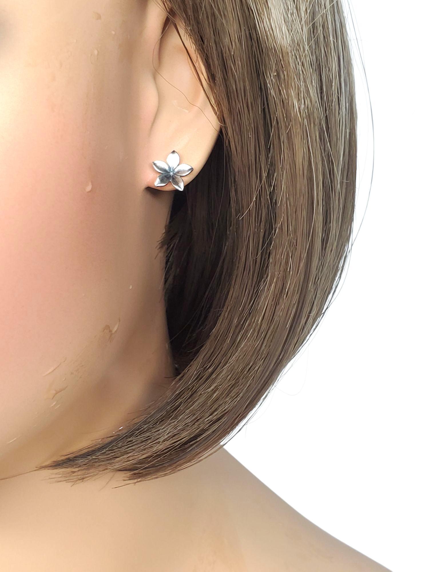 Avery James Boucles d'oreilles fleurs en argent #21670 en vente 4