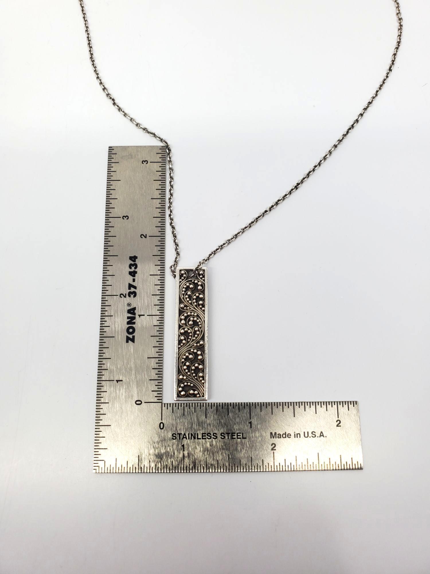 Collana con ciondolo a volute in argento Sterling di Lois Hill #21614 in vendita 2
