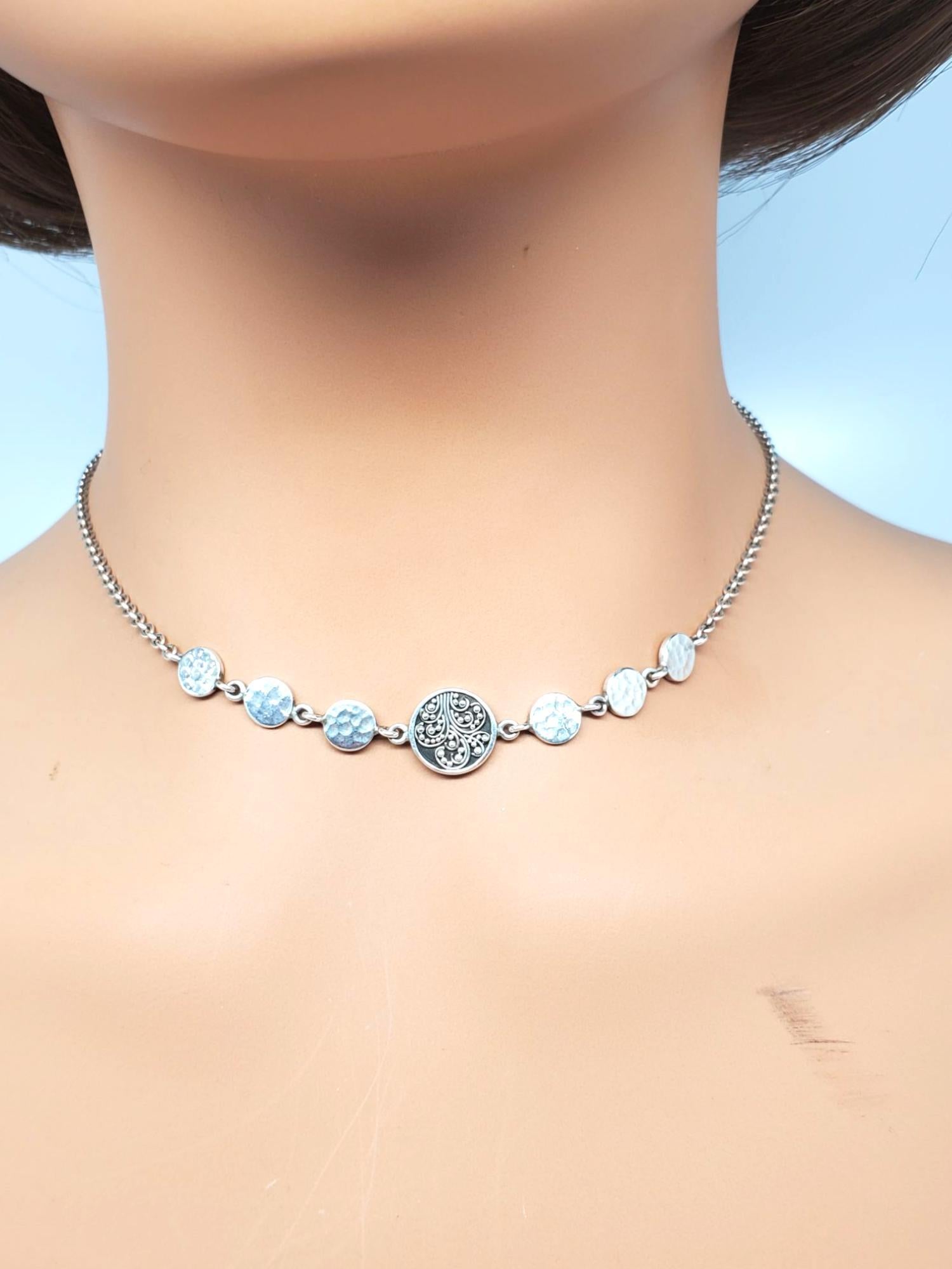Collana con ciondolo a medaglione in filigrana di Lois Hill Silver #21611 in vendita 2