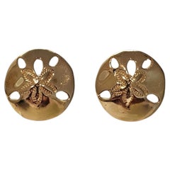 18K Yellow Gold Sand Dollar Stud Earrings #25878
