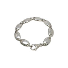 Tiffany & Co. Armband aus Sterlingsilber mit ovalen, kieselsteinartigen Gliedern, inklusive Schachtel und Beutel #25969