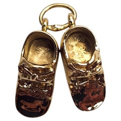 1959 14K Yellow Gold Baby Shoes Charm "Ricky" #26064
