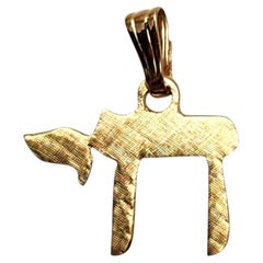 14K Yellow Gold Chai Symbol Charm #26090