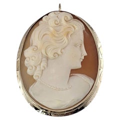 9K Yellow Gold Cameo Brooch/Pendant #26254