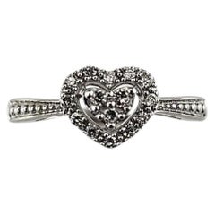 10K White Gold Diamond Heart Ring Size 6.75 #26910