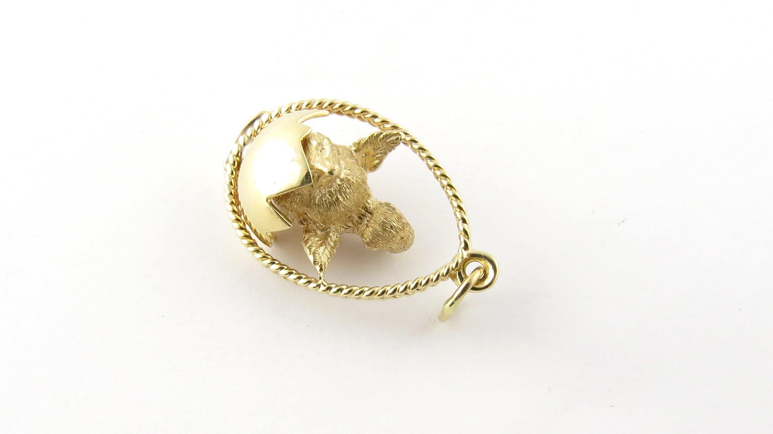 14 Karat Yellow Gold Chick in Egg Charm In Good Condition In Washington Depot, CT