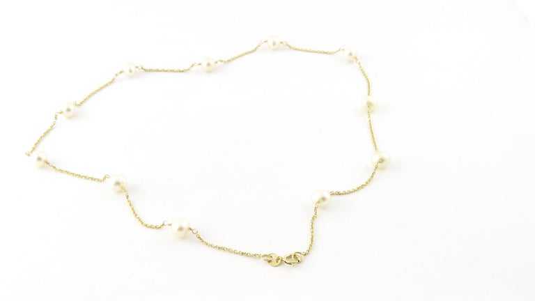 14 Karat Yellow Gold and Pearl Necklace For Sale at 1stDibs