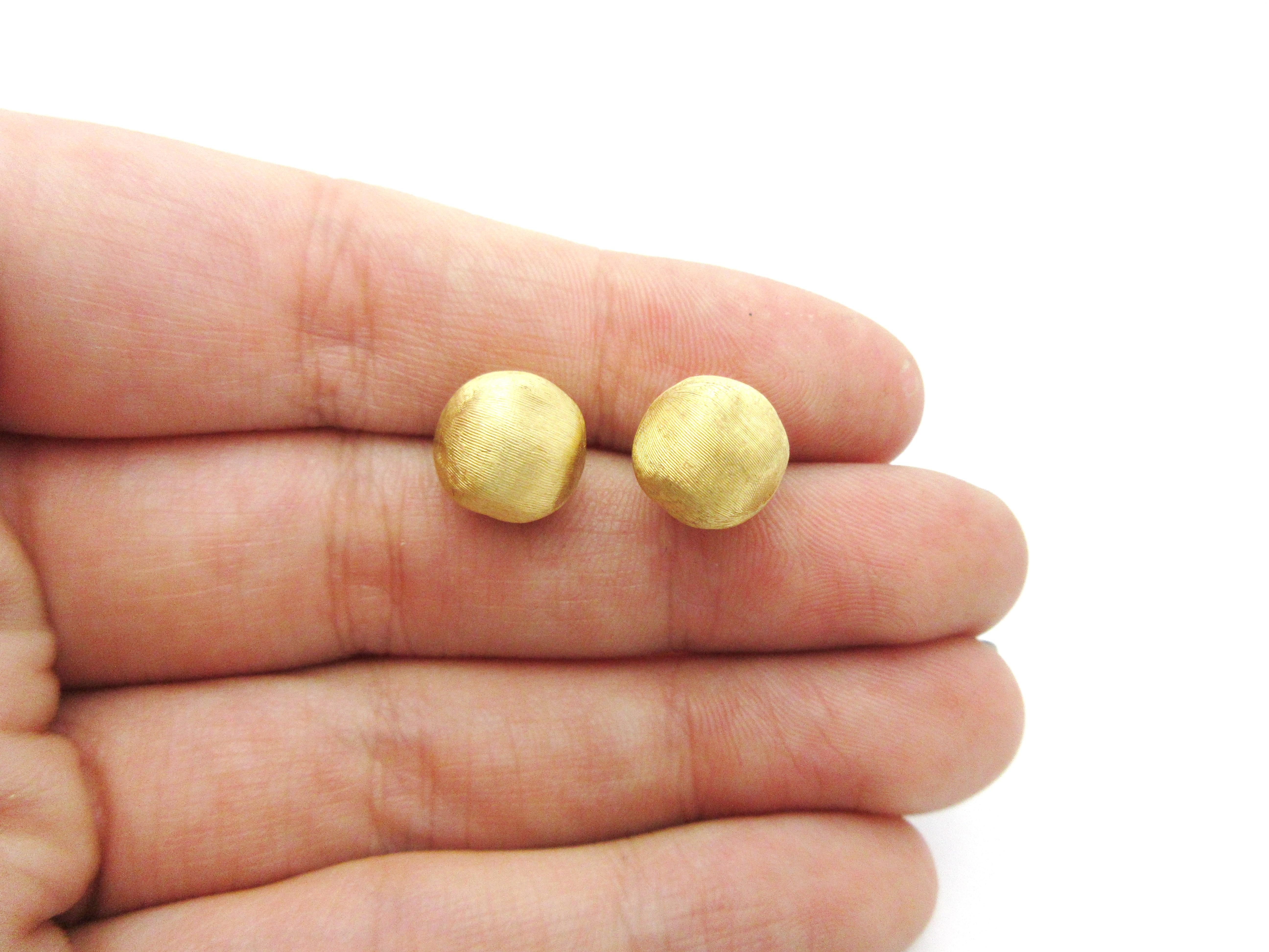 Marco Bicego Africa Textured Ball Stud Earrings Small In Excellent Condition In Manchester, NH