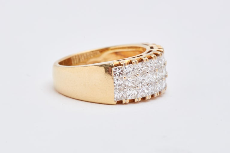 18 Karat Yellow Gold 3-Row Diamond Ring For Sale at 1stDibs