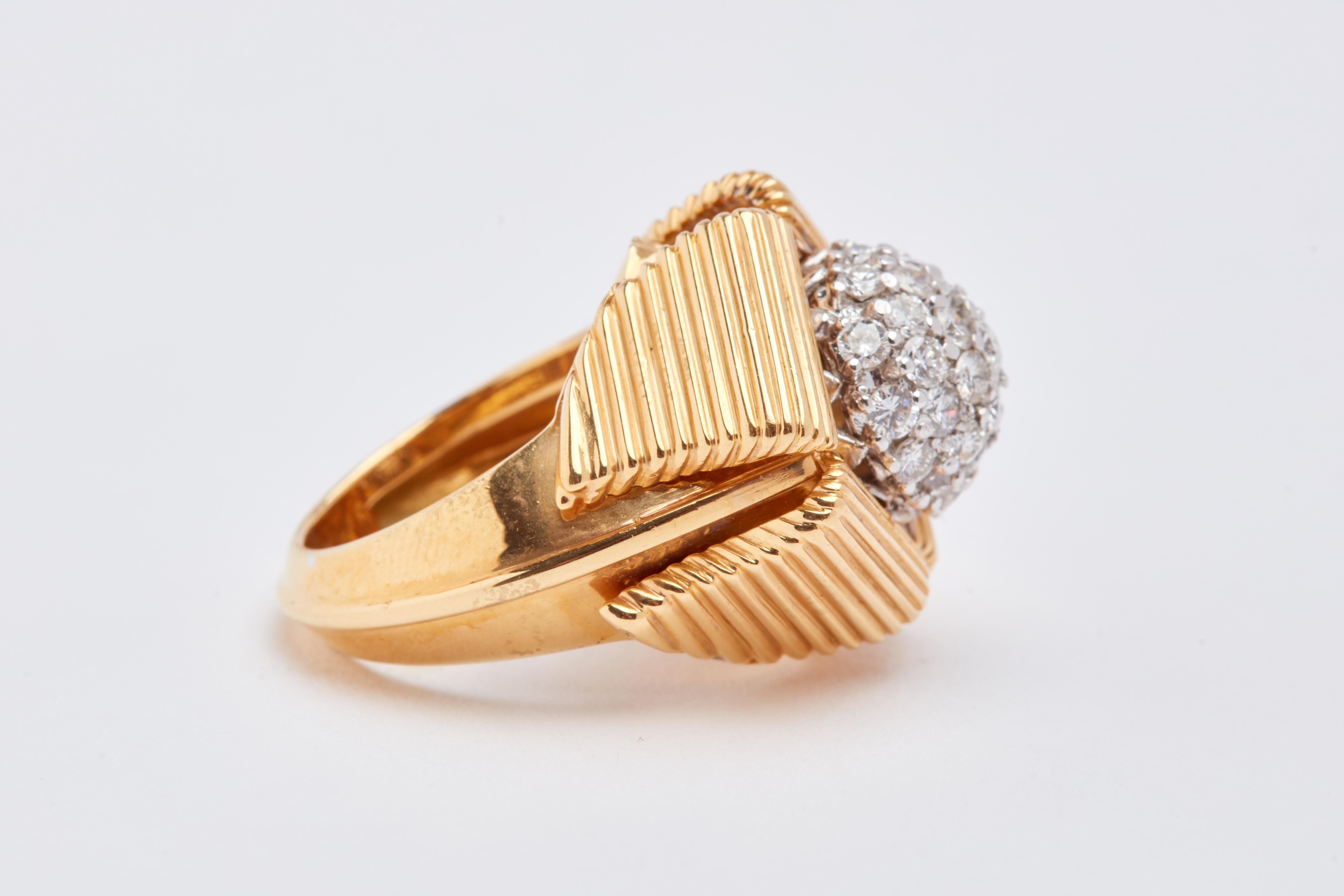 18 Karat Yellow Gold Dome Cluster Geometric Ring In Good Condition In New York, NY