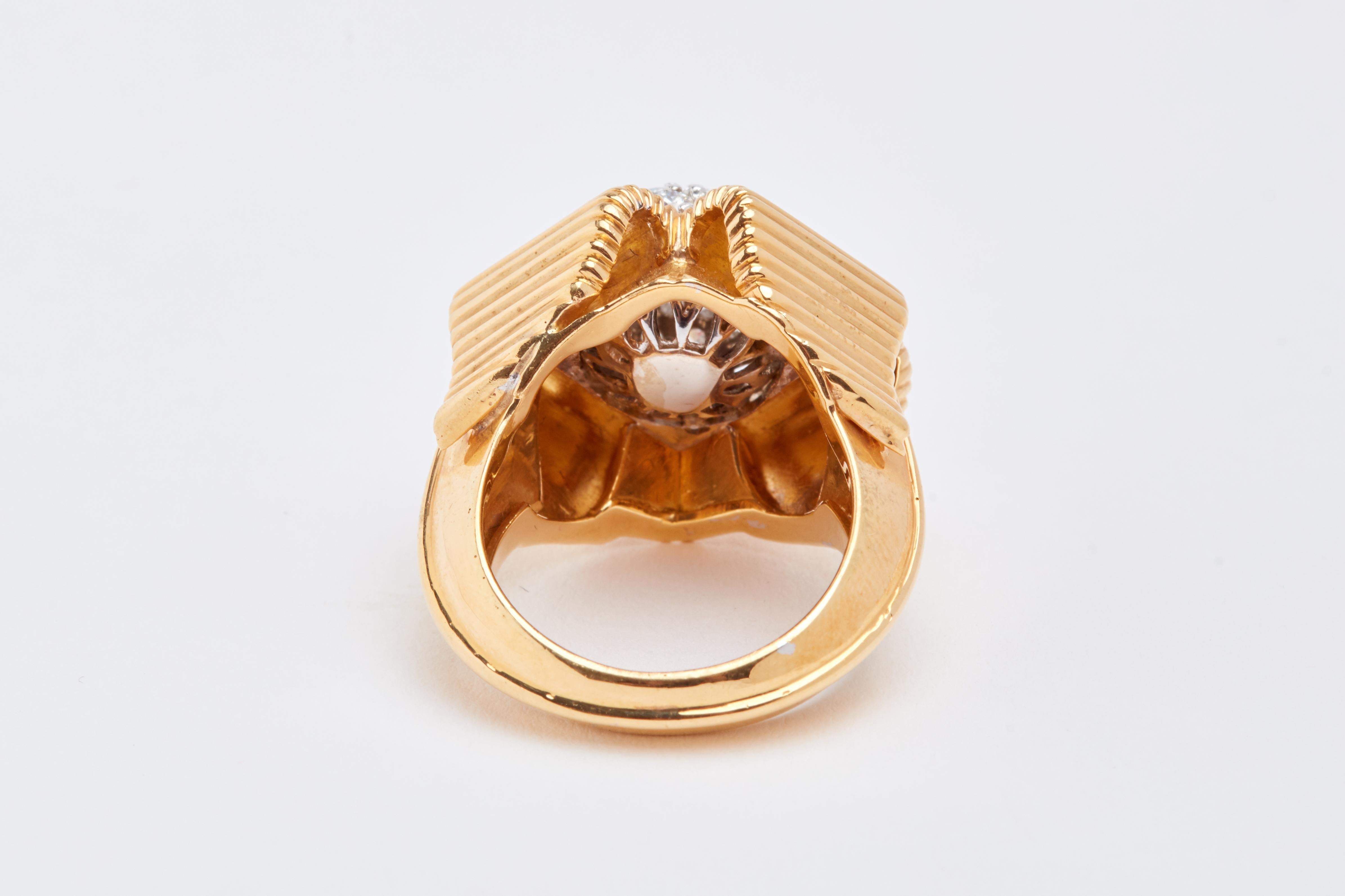 Women's 18 Karat Yellow Gold Dome Cluster Geometric Ring