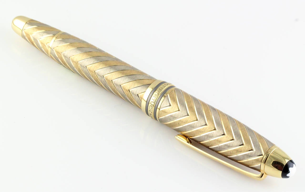 Smart 18K white and yellow gold fountain pen from the 