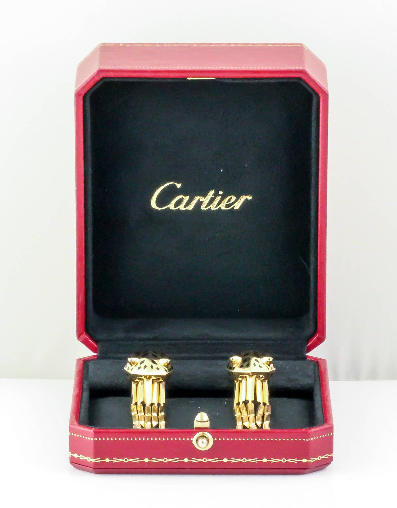 Cartier Panther Tsavorite Onyx Lacquer Diamond Gold Earrings 3