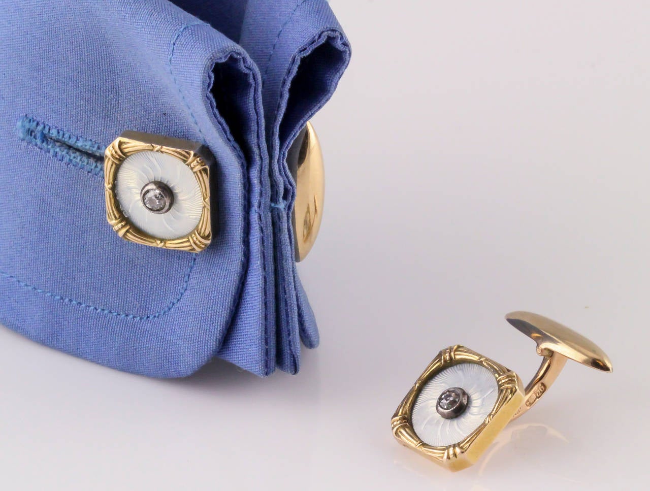 Russian 19th Century Enamel Diamond Gold Cufflinks In Excellent Condition For Sale In New York, NY