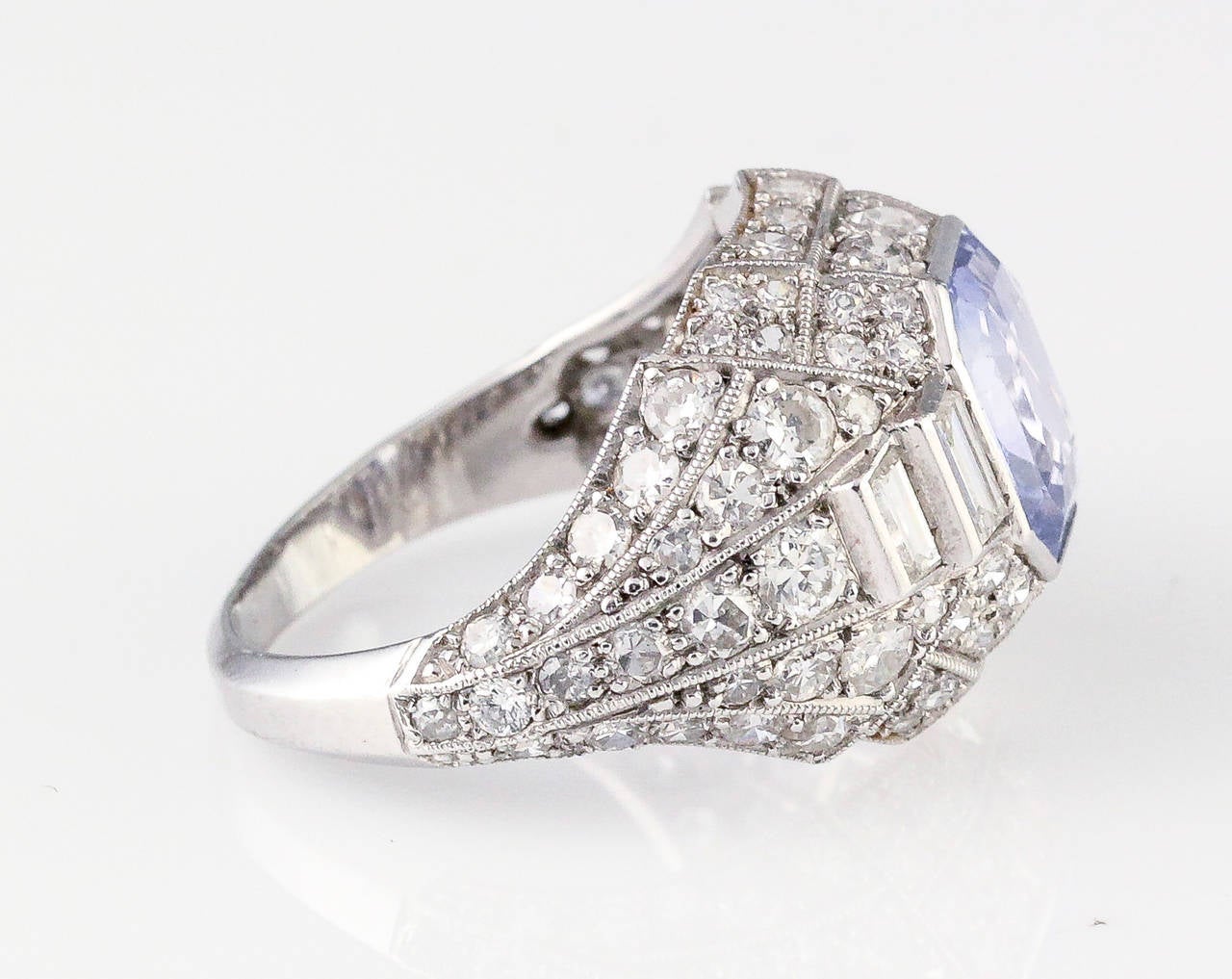 Art Deco Sapphire Diamond Platinum Ring In Excellent Condition In New York, NY