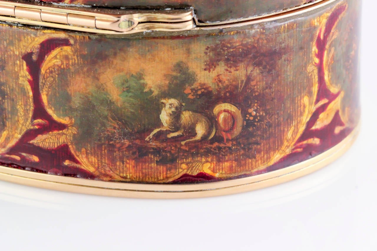 Boîte à bijoux française très ornée du 19ème siècle en émail et coquille d'or en vente 1