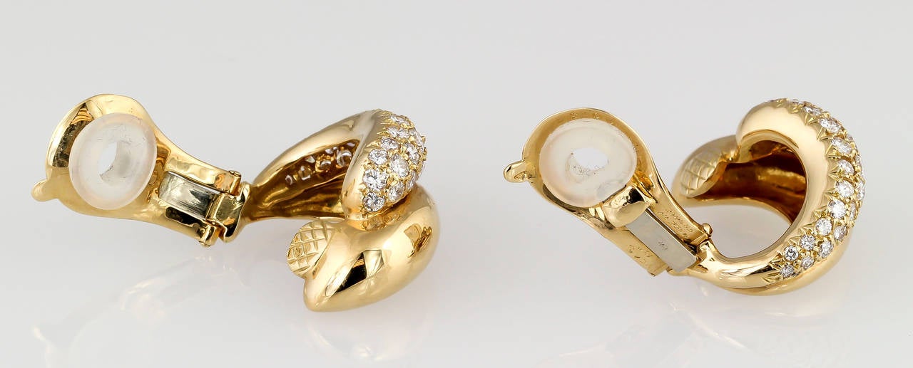 Contemporary Van Cleef & Arpels Diamond Gold Earrings
