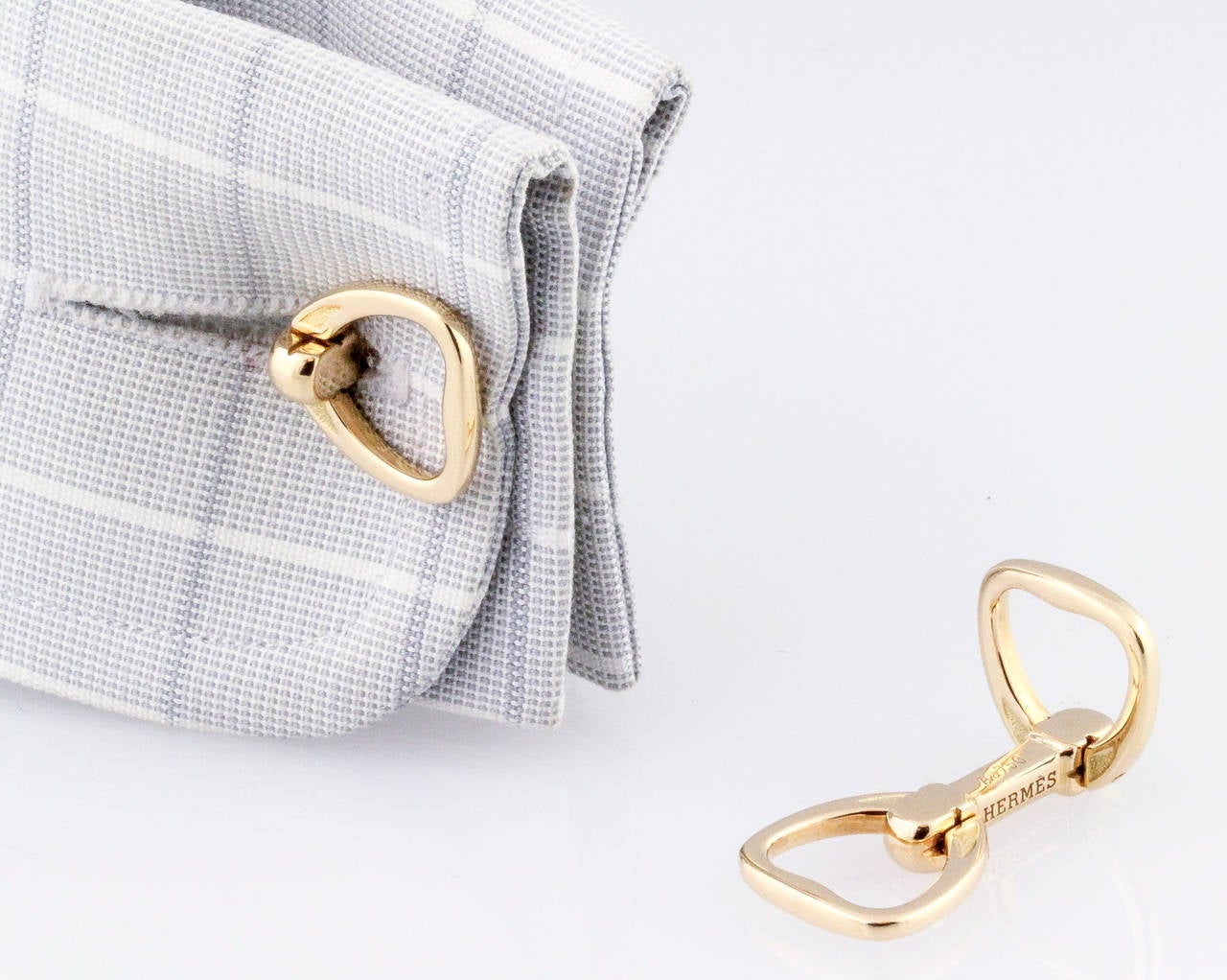 Hermes Gold Stirrup Cufflinks In Excellent Condition In New York, NY