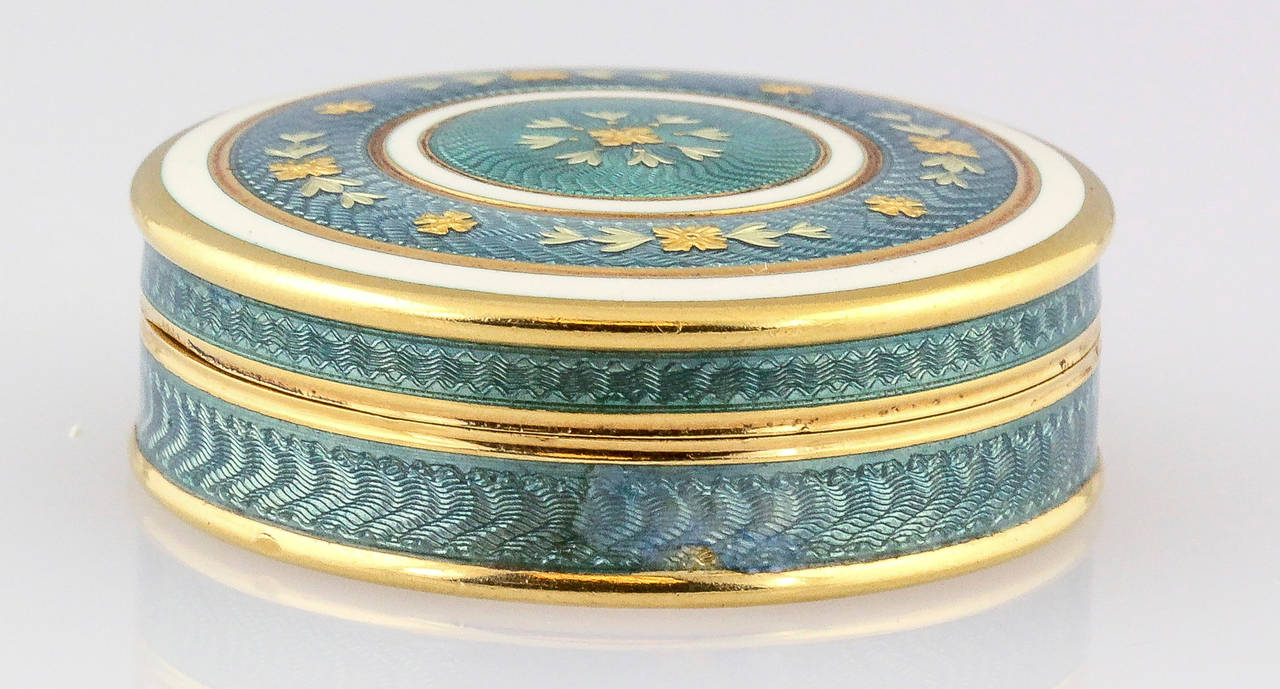 French Enamel Gold Pill Box In Good Condition In New York, NY