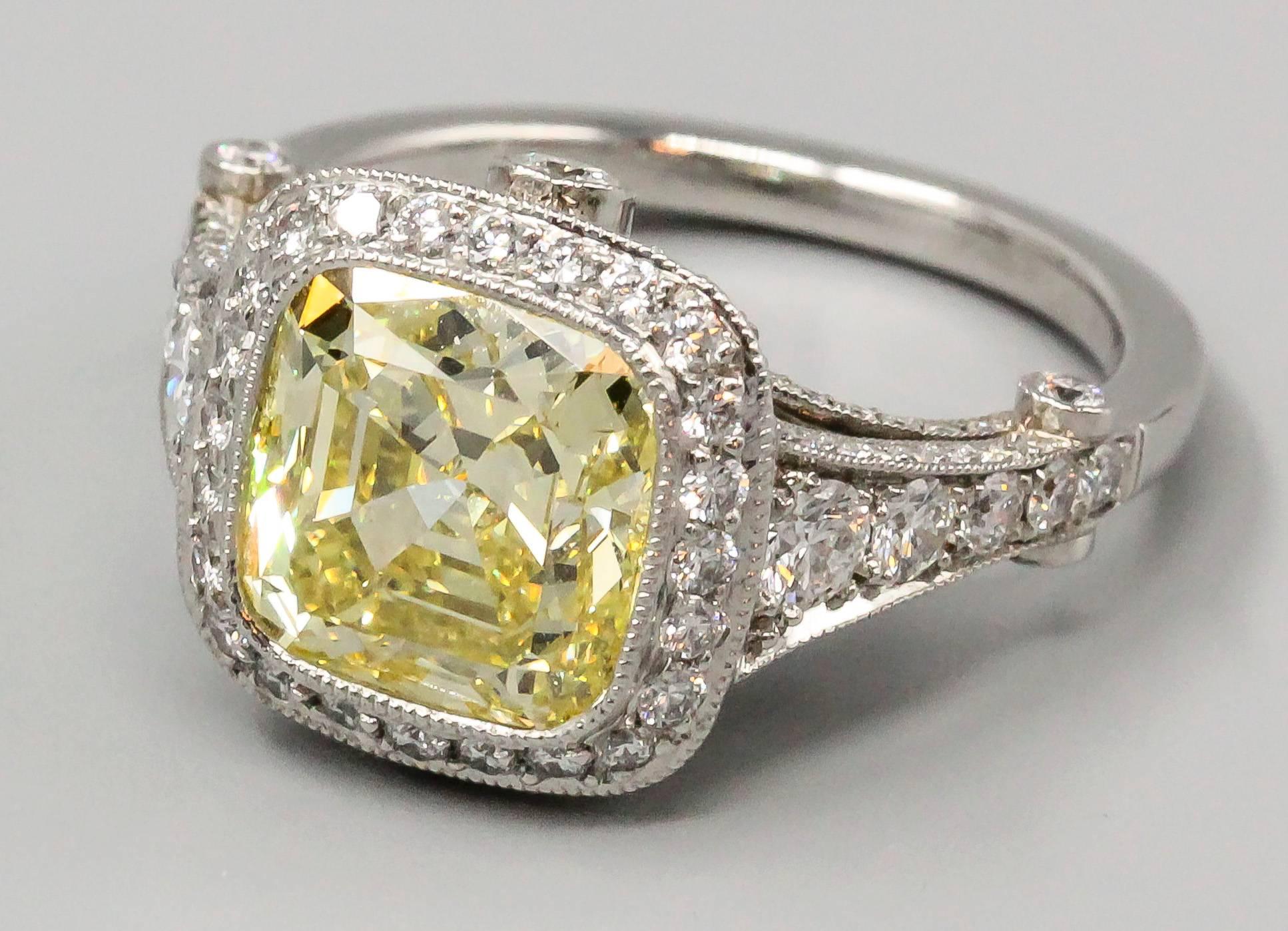 Stunning 3.24 carat Fancy Intense Yellow diamond ring set in platinum, from the 