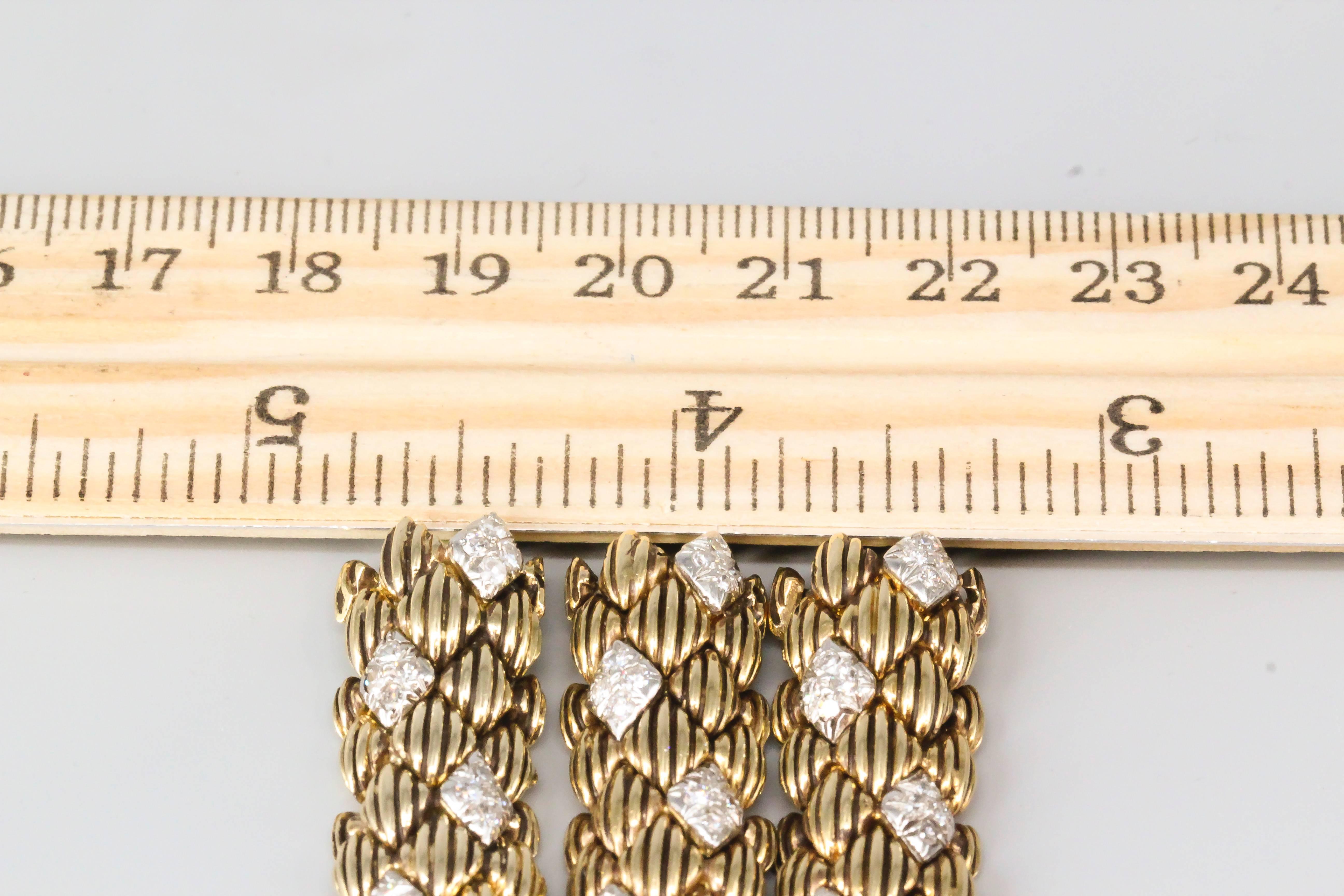 David Webb Three-Diamond Gold Link Bracelets For Sale 1