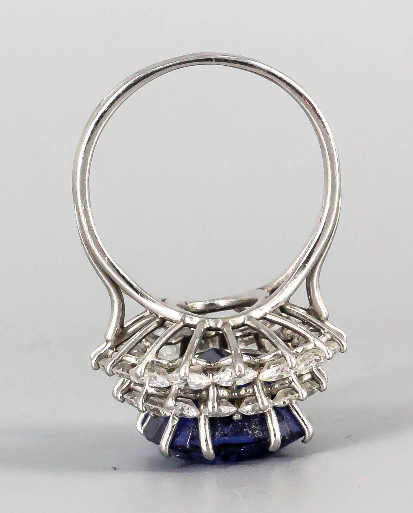 Tiffany & Co. Großer Tansanit-Diamant-Platinring im Zustand „Hervorragend“ in New York City, NY