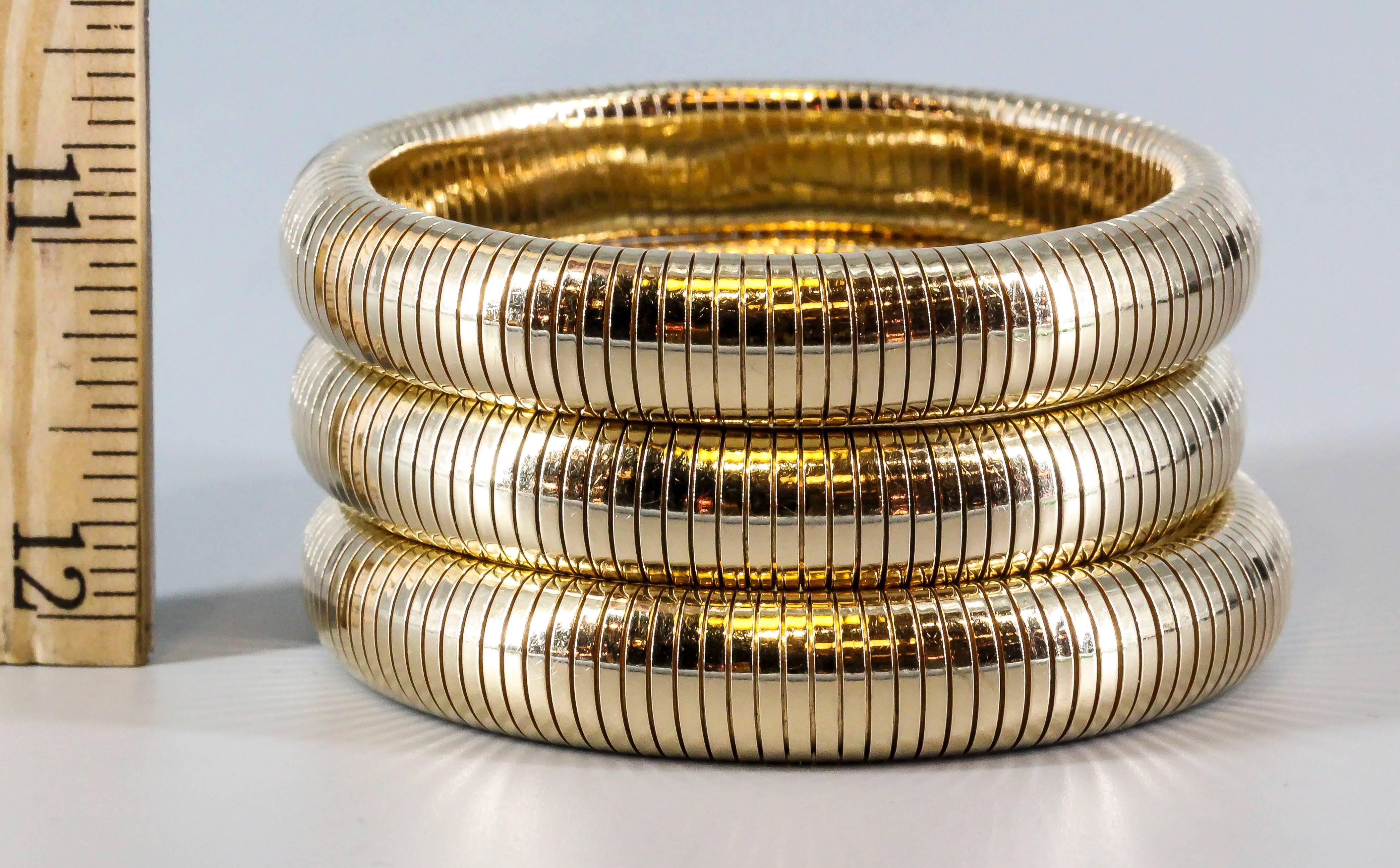 Forstner Trio of Gold Flexible Bangle Bracelets In Excellent Condition In New York City, NY