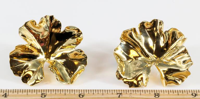 Botanical Geranium Gold Earrings main image 1