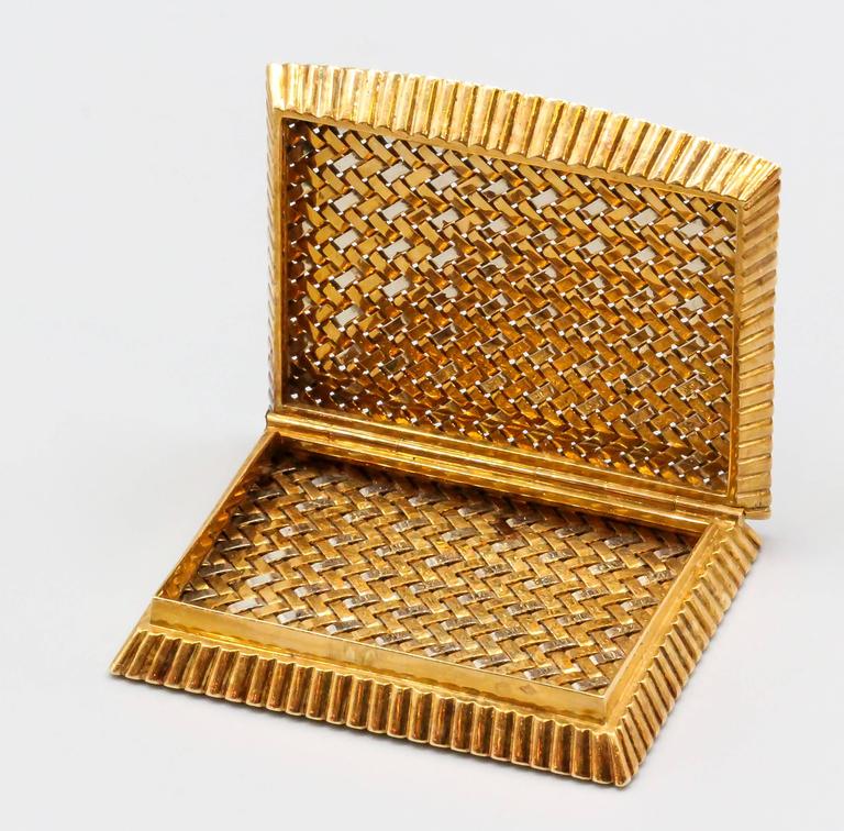 French Retro Three Color Gold Basket Weave Vanity Set For Sale at 1stDibs