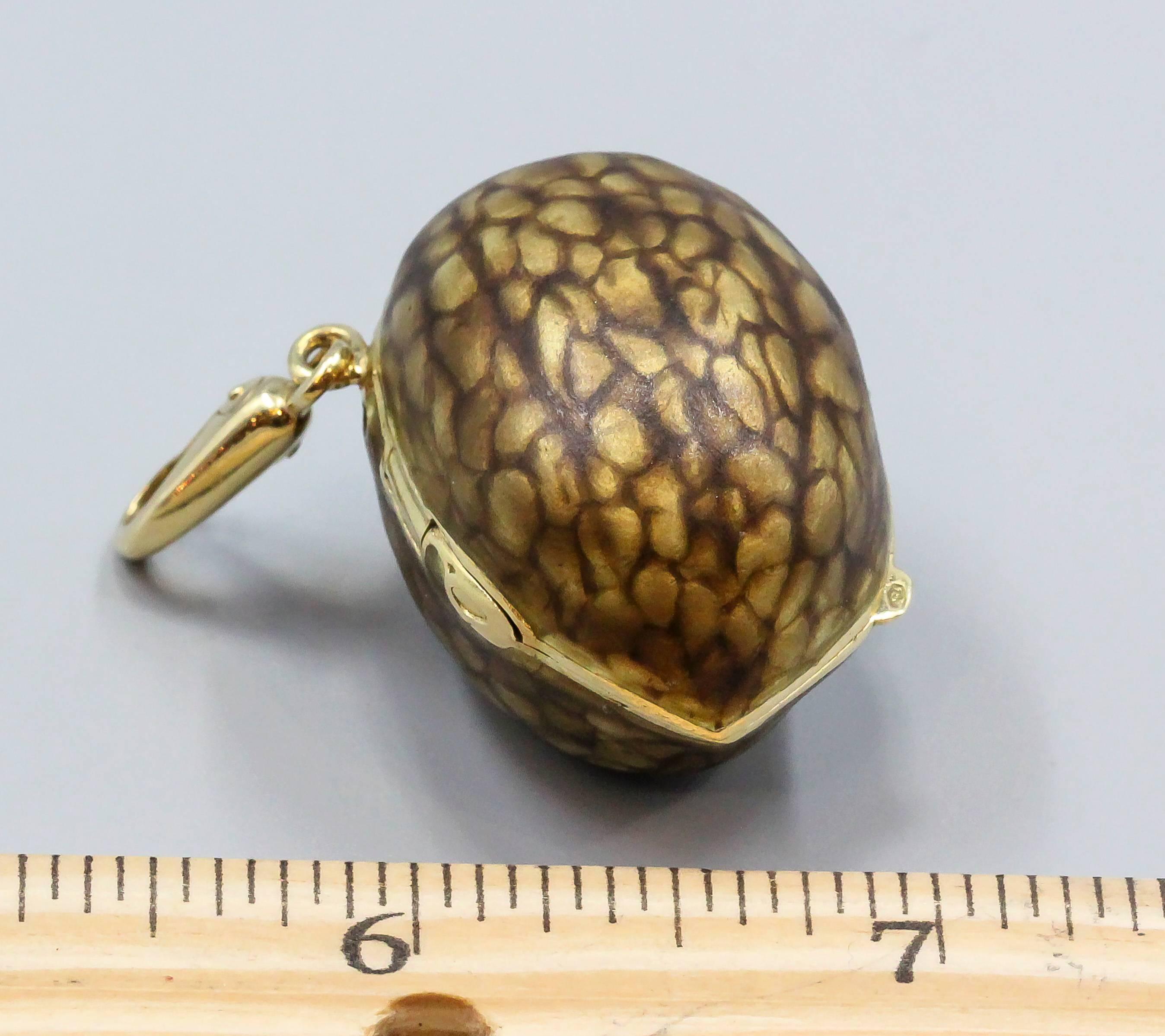 Italian Enamel Gold Walnut Shaped Pill Box In Excellent Condition In New York, NY