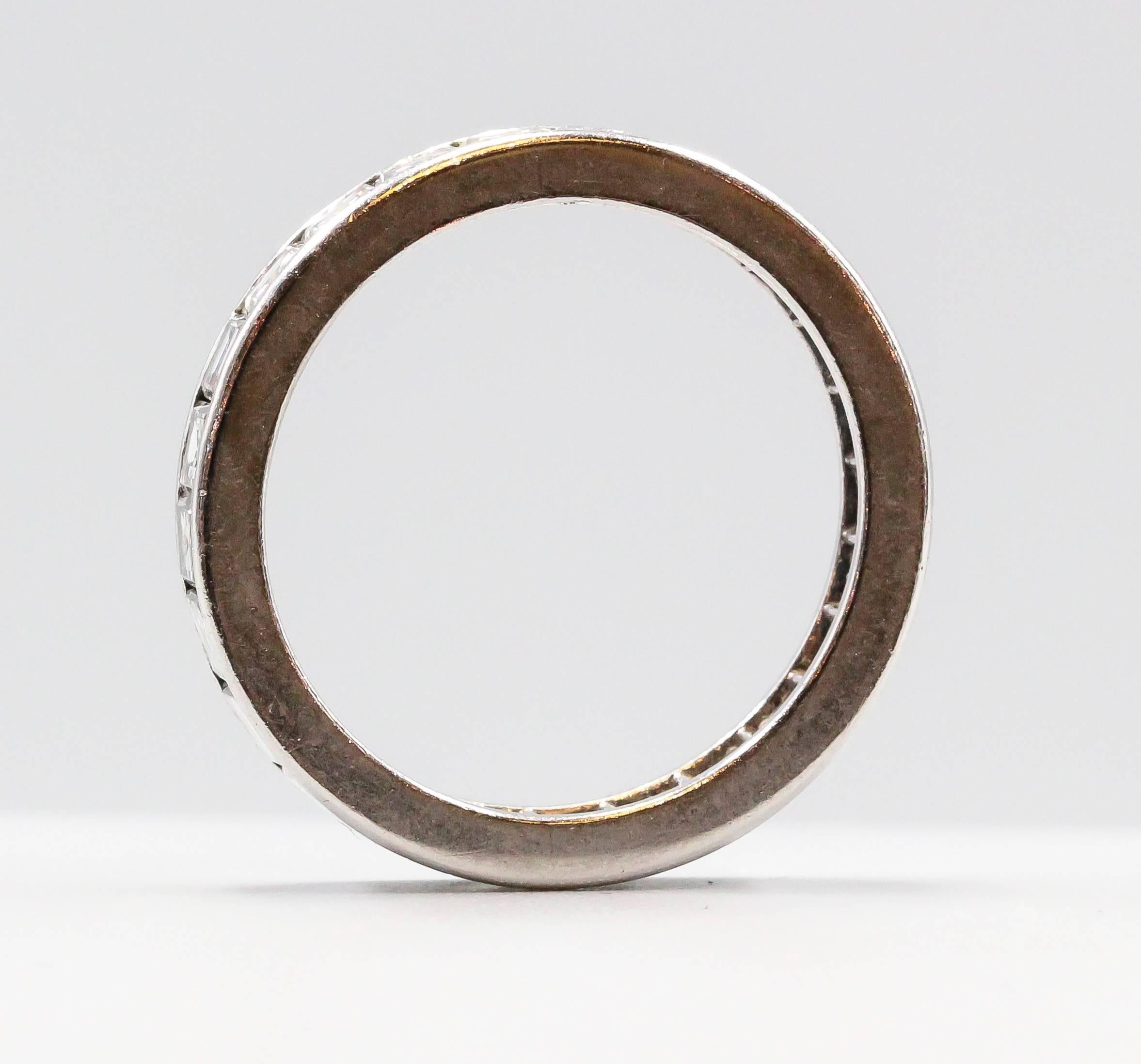 Tiffany & Co. Platin-Bandring mit Diamant im Zustand „Hervorragend“ in New York City, NY