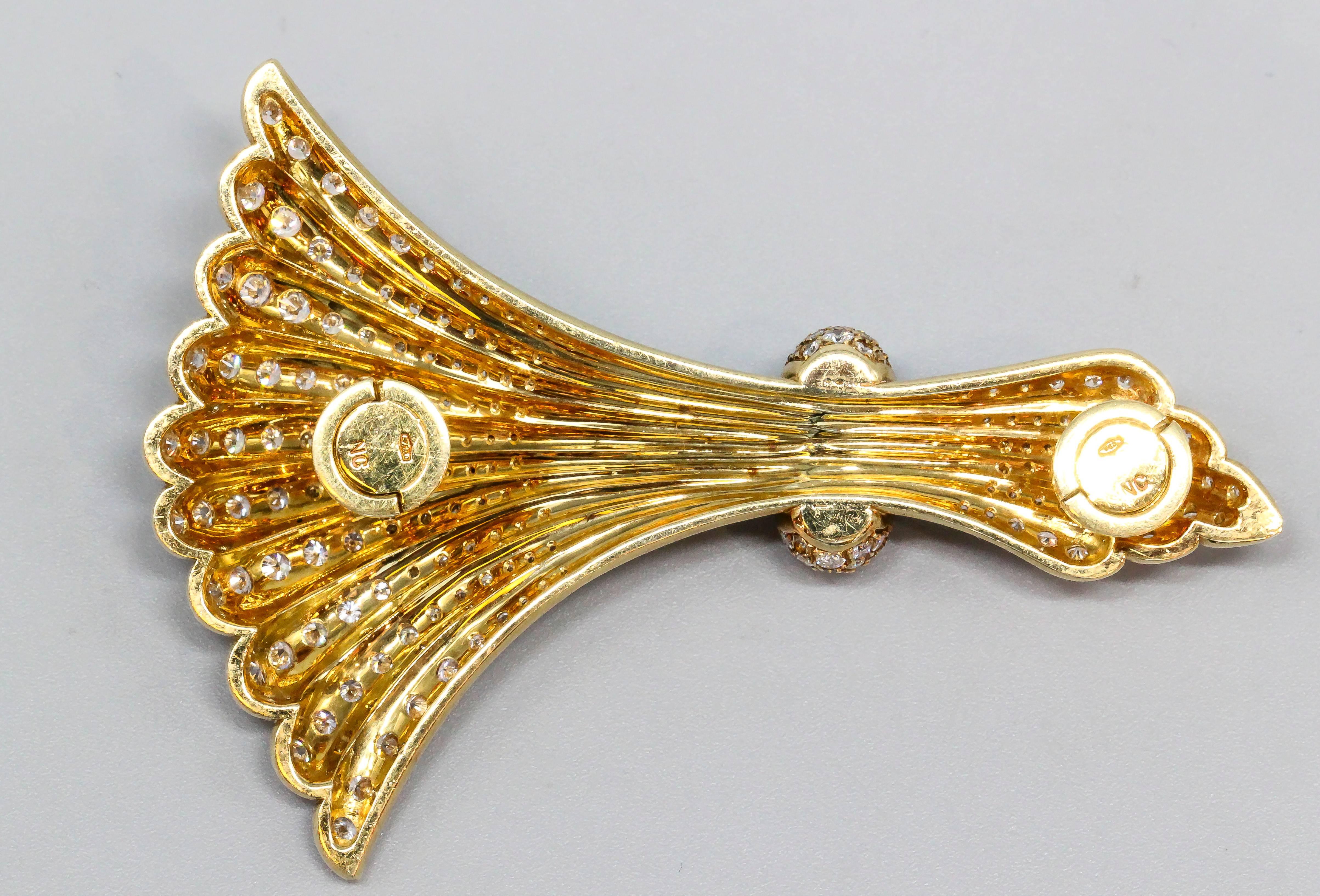 Mid-Century Diamond and Gold Brooch In Excellent Condition For Sale In New York, NY