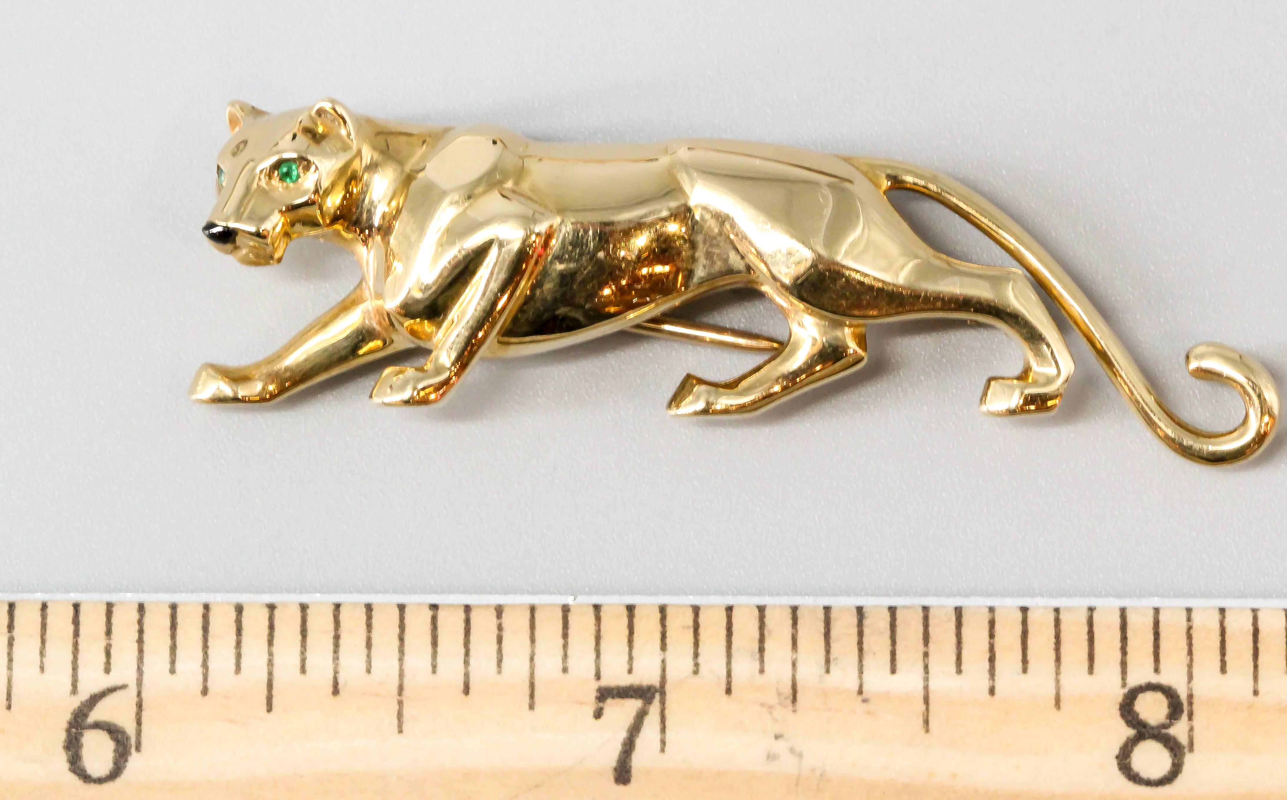 CARTIER PANTHERE Emerald Onyx Gold  Brooch In Excellent Condition In New York, NY