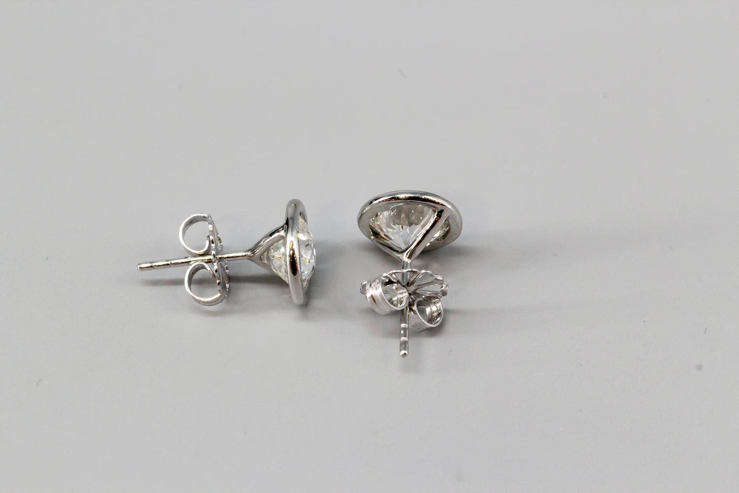 OLD EUROPEAN Cut Diamond Platinum Stud Earrings For Sale at 1stdibs