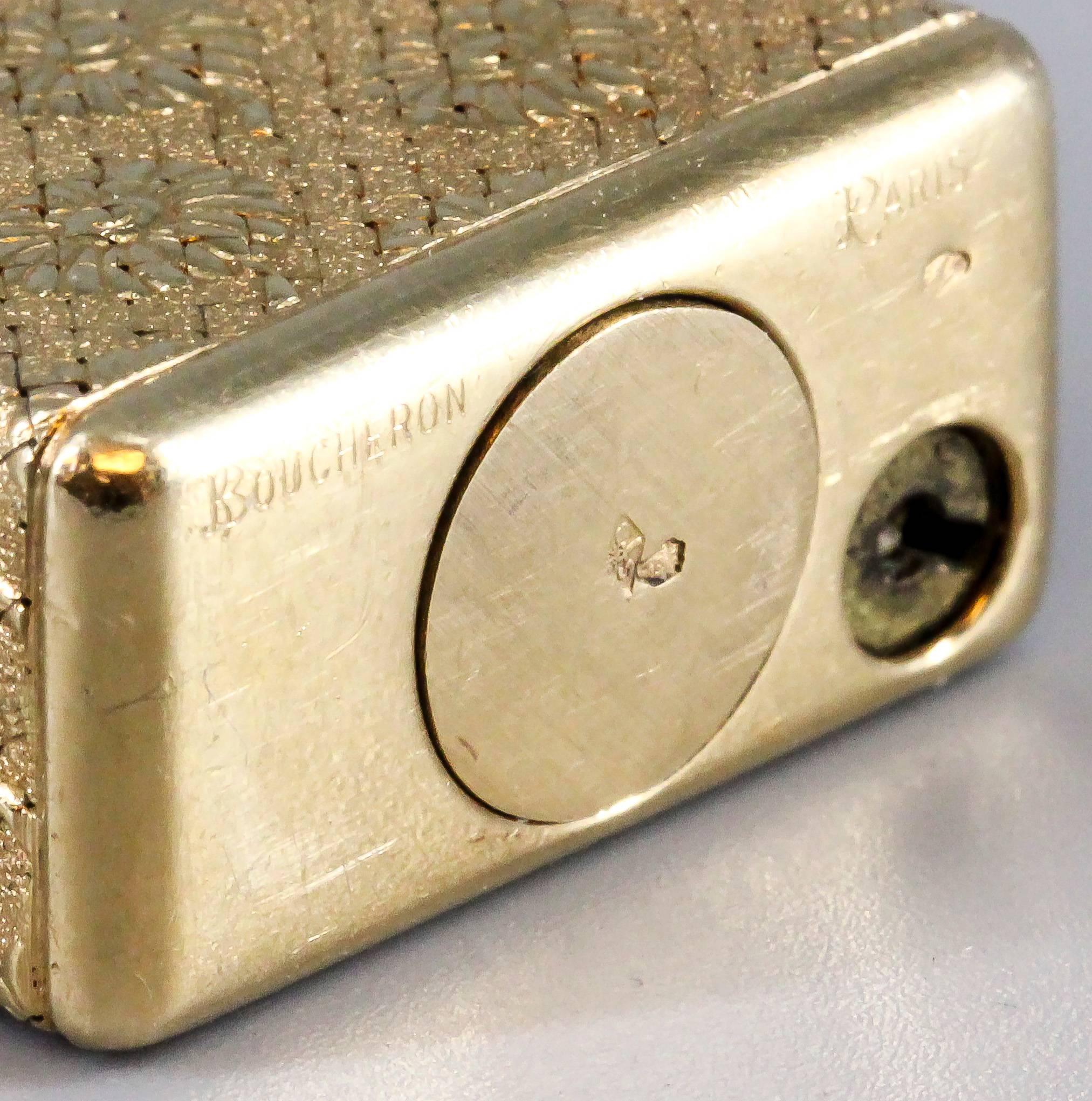 1960s Boucheron Gold Marguerite Lighter 2