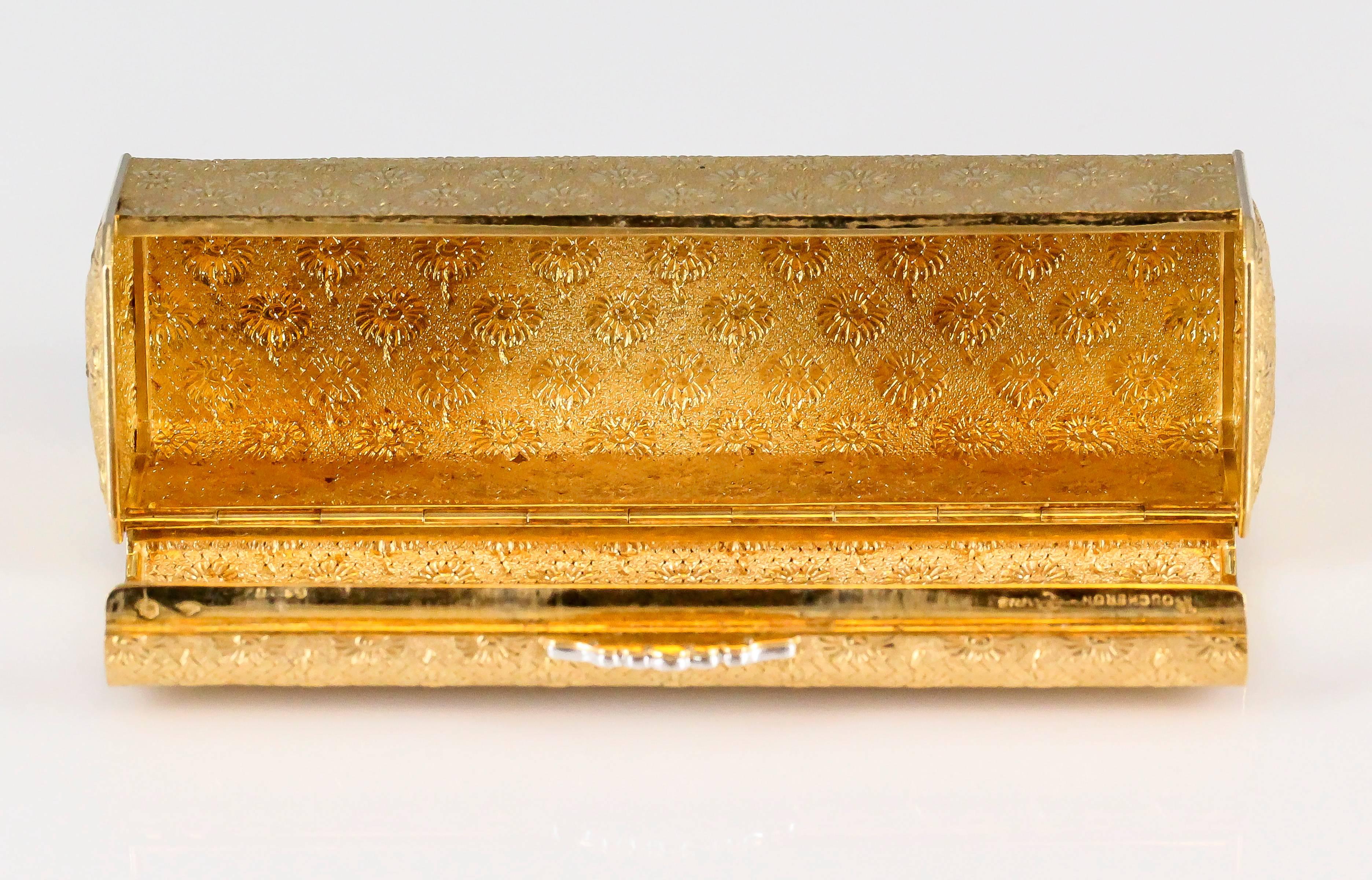 Boucheron Paris Marguerite Gold Pill Box 3