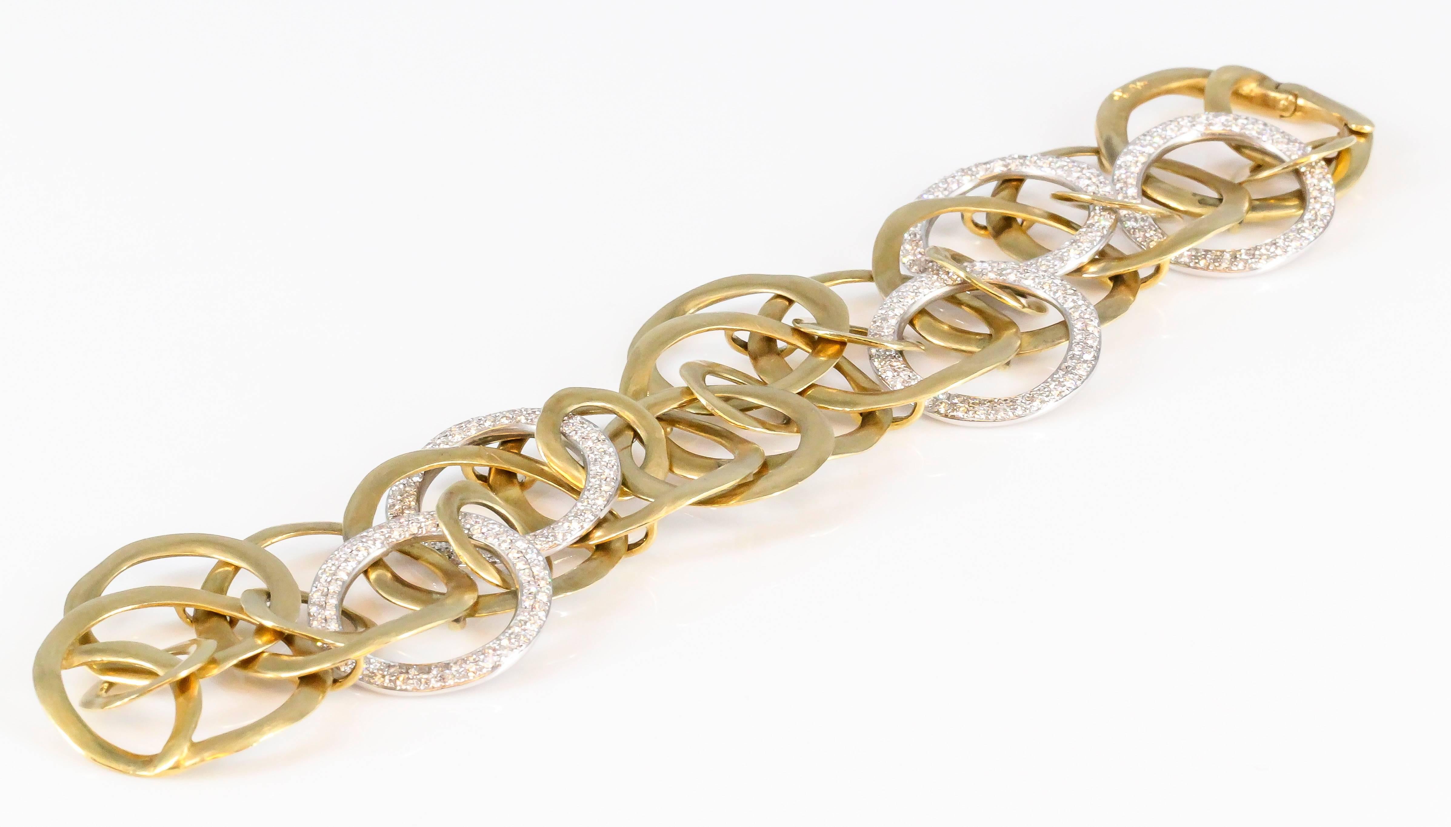 Pomellato Piatta Diamond Gold Link Bracelet In Excellent Condition In New York, NY