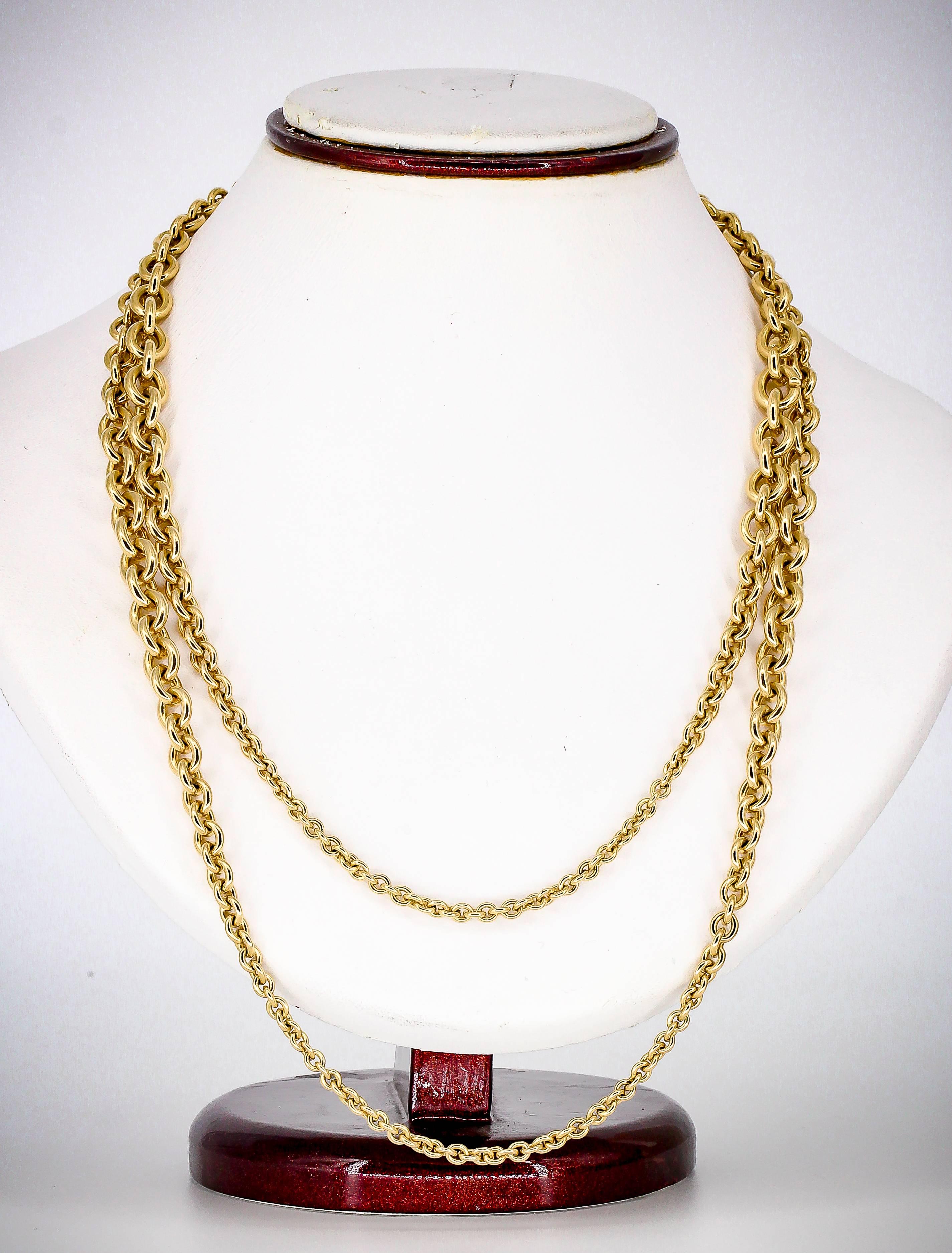 Timeless 18K yellow gold chain necklace by Hermes. It features several sections of graduating links and is approx. 40 inches long. Beautifully made and easy to wear as a long chain or doubled up as a shorter one.

Hallmarks: Hermes, Au750, reference